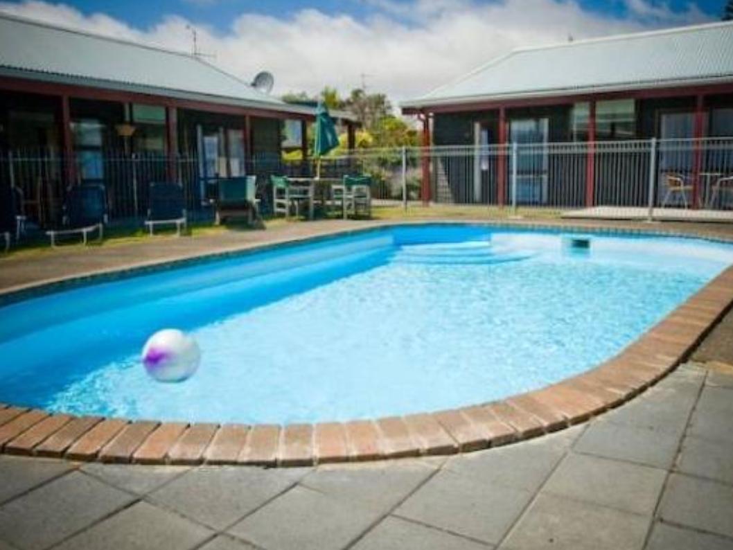 Asure Kapiti Court Motel Paraparaumu Esterno foto